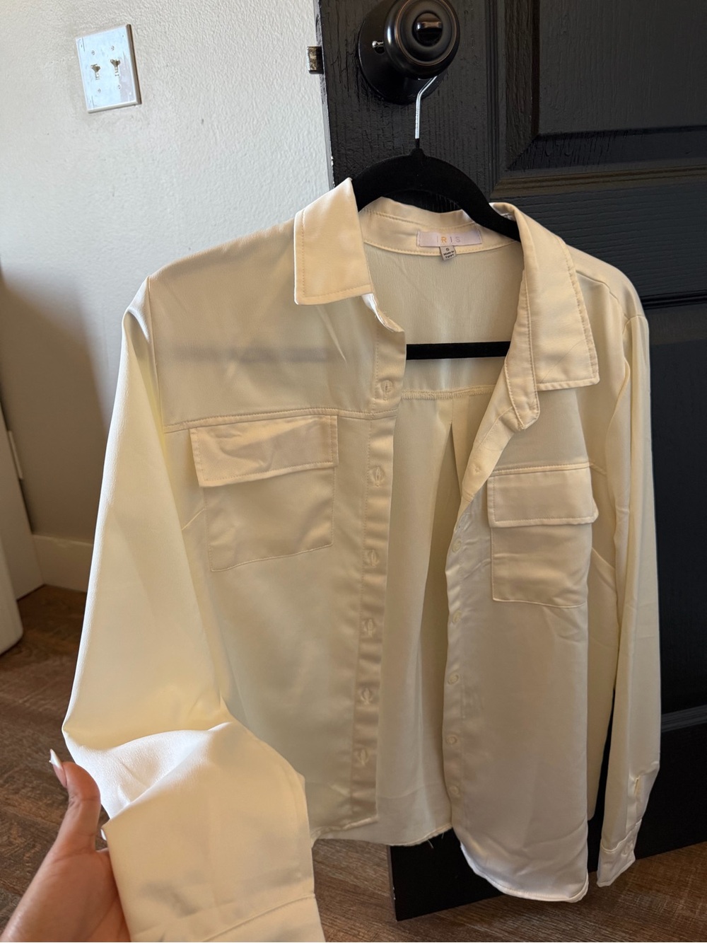 Women’s Cream Button-Up Utility Shirt Jacket